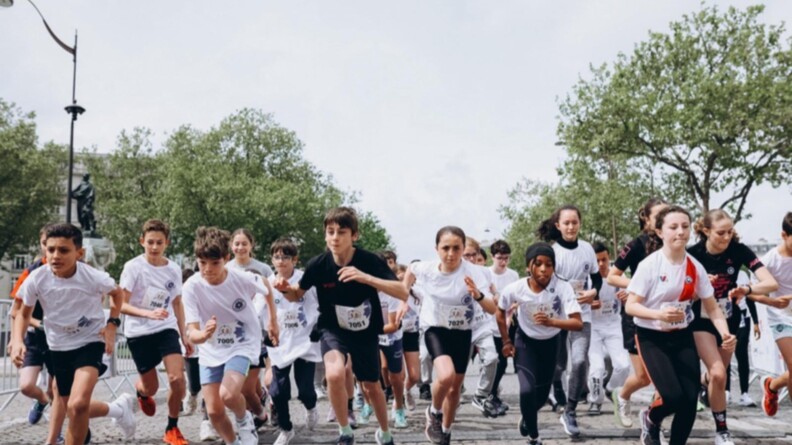 Agrandir l'image Départ de la course des enfants.