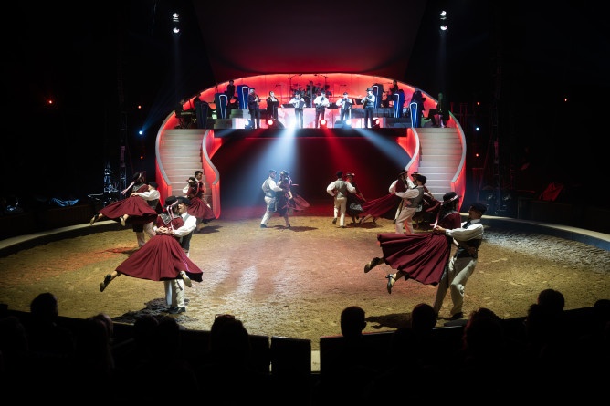 Folies Gruss 12.jpg