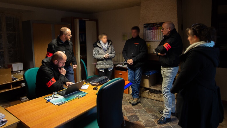 Les enquêteurs du GIR de Caen auditionnent la secrétaire de la SARL Y.