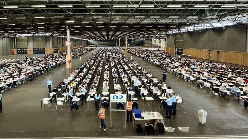 9c0d238670e8-Salle-d-examen-Villepinte-le-20-mars-2025-illustration-BRSO-DRCE.jpg