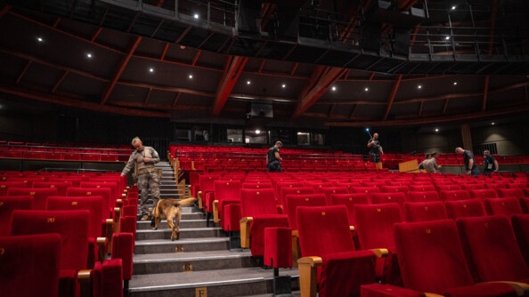 Les gendarmes EOR inspectent le site de la cérémonie d'ouverture des Jeux paralympiques de Paris 2024
