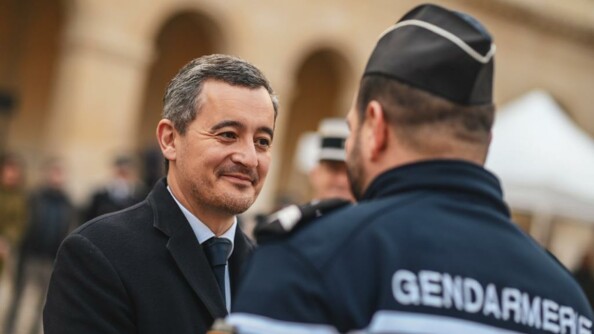 Remise de médaille par le ministre de l'Intérieur et des Outre-mer, Gérald Darmanin, le 16 février 2023 aux Invalides, à Paris.