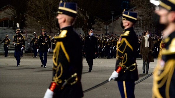 Cérémonie de remise des sabres aux élèves-officiers de l'EOGN (11).JPG
