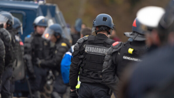D&eacute;monstration des capacit&eacute;s de la gendarmerie devant 500 auditeurs