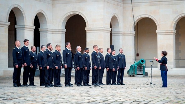 Le choeur de l'armée française, le 15 juillet dernier, lors de la cérémonie en l'honneur des héros du quotidien, aux Invalides.