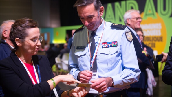 Mercredi 22 novembre, dans le cadre du Salon des maires et des collectivités locales, une vingtaine d’élus a pris part à un rendez-vous matinal, organisé par le Commandement pour l’environnement et la santé (CESAN), en présence de plusieurs personnels de l’unité, dont son commandant, le général Sylvain Noyau.