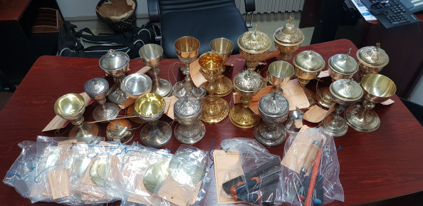CP-vol objets de culte.jpg
