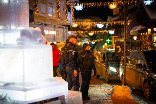 DHPP COURCHEVEL- station nuit.jpg