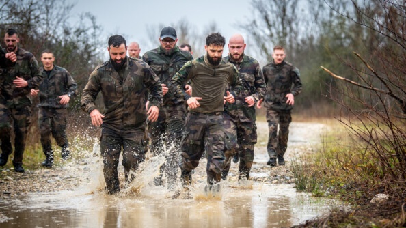 Militaires en train de courir lors de l'exercice synthèse.