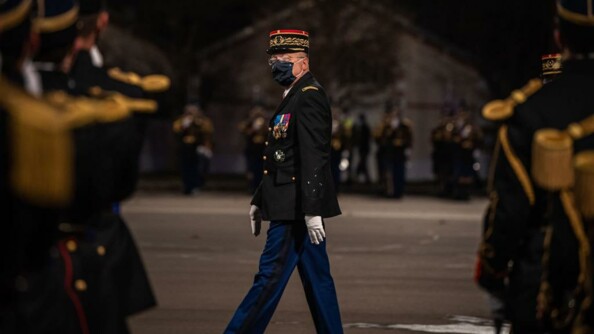 Cérémonie de remise des sabres aux élèves-officiers de l'EOGN (6).JPG
