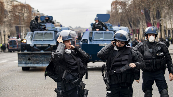 femme en gendarmerie mobile
