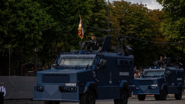 VIPG Centaure défilant lors du 14 juillet.