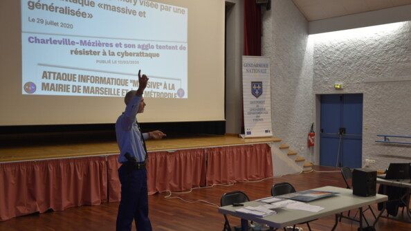La gendarmerie sensibilise les élus des Yvelines aux risques cyber