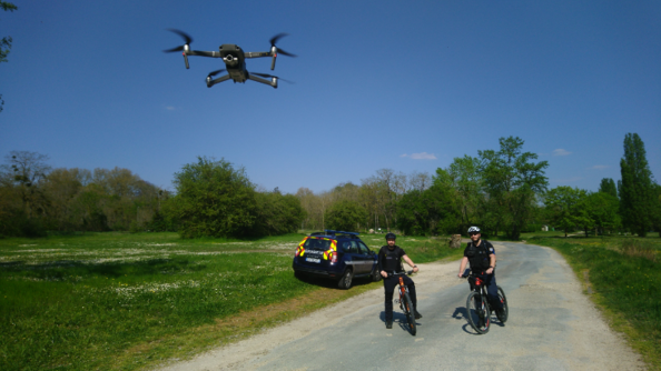 Surveillance des bords de Loire par les militaires de la communauté de brigades de Meung-sur-Loire.