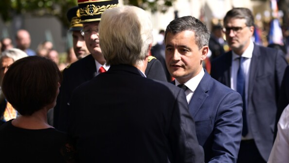 Le ministre de l'Intérieur, Gérald Darmanin, et le général d'armée Christian Rodriguez, directeur général de la gendarmerie nationale, ont échangé avec les parents de la major Mélanie Lemée.
