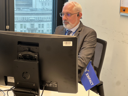 Le major travaillant sur le programme Empact.