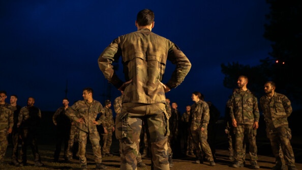Le capitaine Lecomte explique d'autres techniques du combat TIOR, de nuit