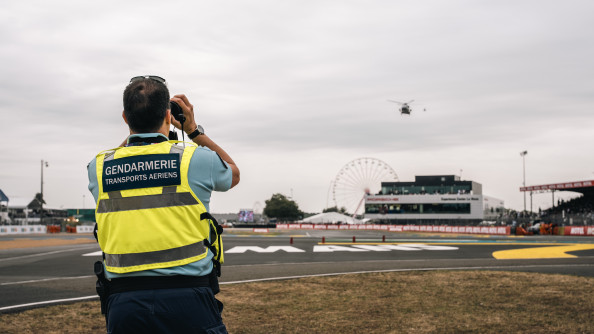 Gendarmes sécurisent 24h du Mans