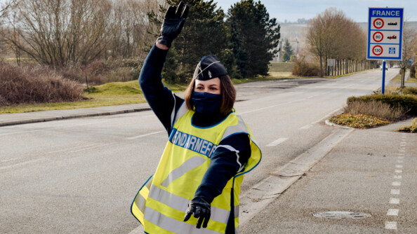 Contrôle à la frontière franco-allemande par les gendarmes de la compagnie départementale de Wissembourg.