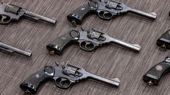 Pr&eacute;sentation des armes &agrave; haute valeur historique ou patrimoniale d&eacute;couvertes &agrave; l&rsquo;occasion de l&rsquo;op&eacute;ration nationale d&rsquo;abandon d&rsquo;armes