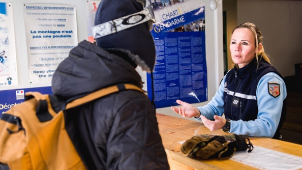 prise de renseignement au poste provisoire d'Avoriaz