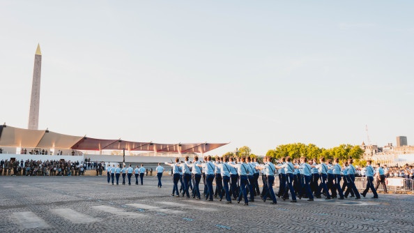 Les gendarmes répètent leurs gammes avant le défilé du 14 juillet, place de la Concorde à Paris