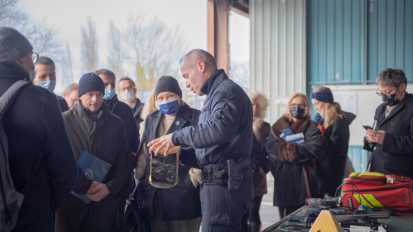 D&eacute;monstration des capacit&eacute;s de la gendarmerie devant 500 auditeurs