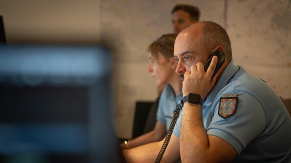 Militaire du CO au téléphone.