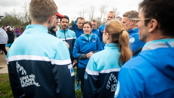 Briefing de l'équipe de la gendarmerie nationale, au départ de la Course du coeur, mercredi 22 mars 2023, au Bois de Boulogne, à Paris.